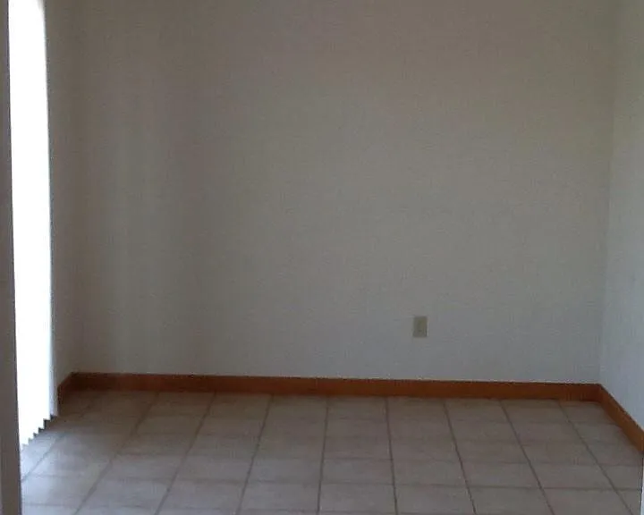 841 Lowell Ave — Photo 5