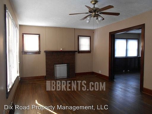 2nd image of 18 McKinley St