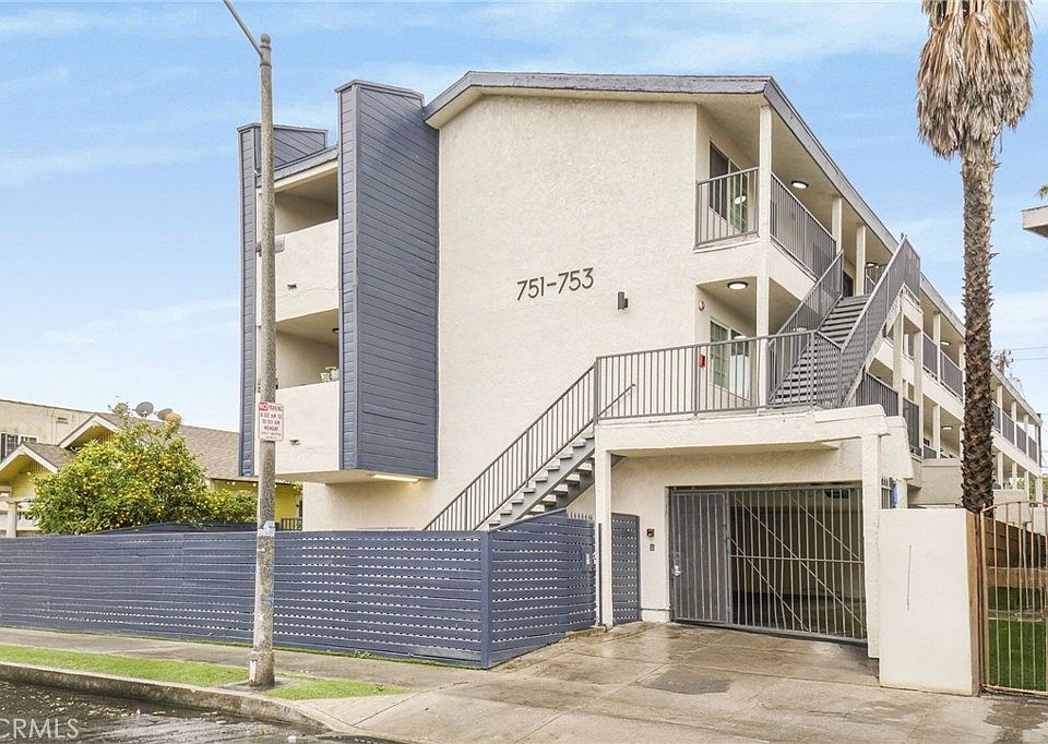 1st image of 751 Cerritos Ave