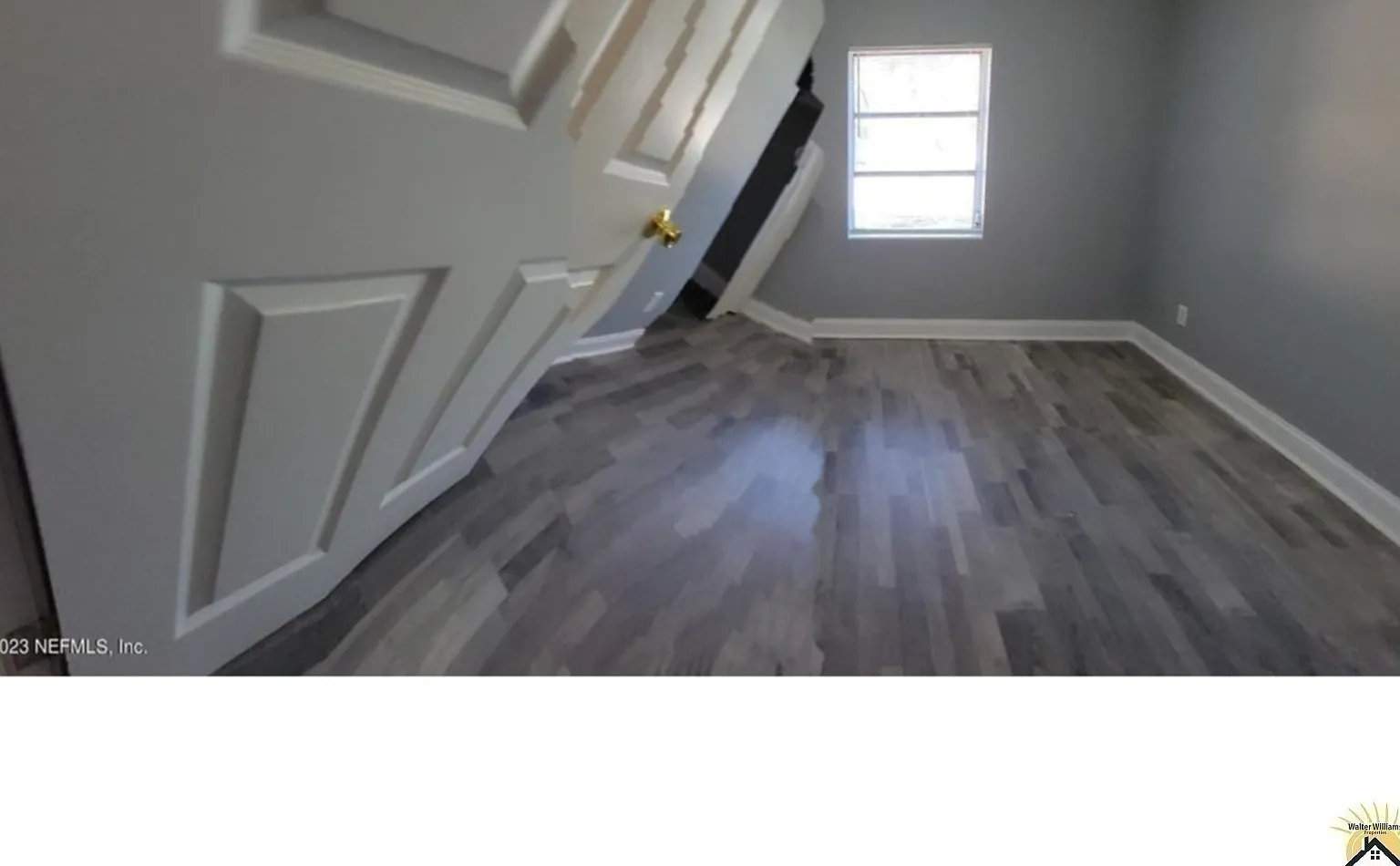 3 bed, 1.0 bath, 1030 sqft, $995 — Photo 4