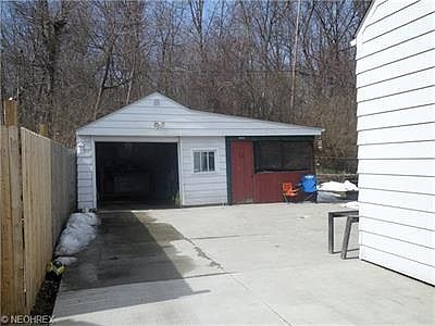 2nd image of 2430 Parkview Dr