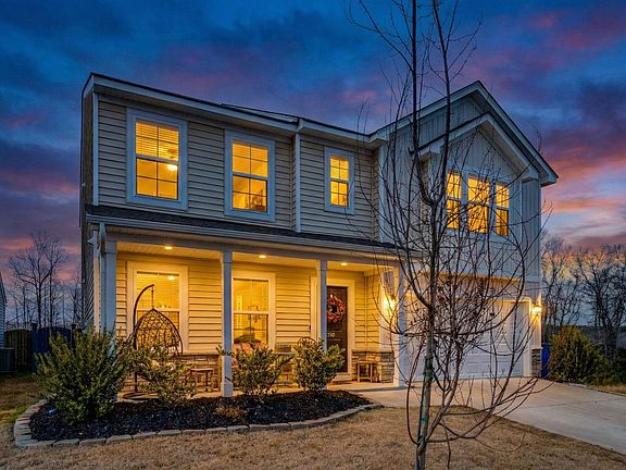 4th image of 709 Pink Rose Ln