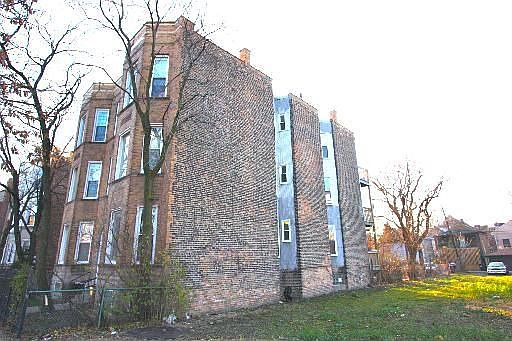 2nd image of 2120 N California Ave