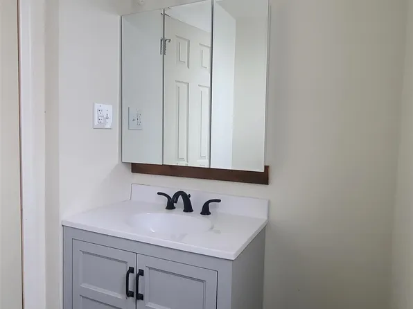 242 Bowers Street image 5 of 13