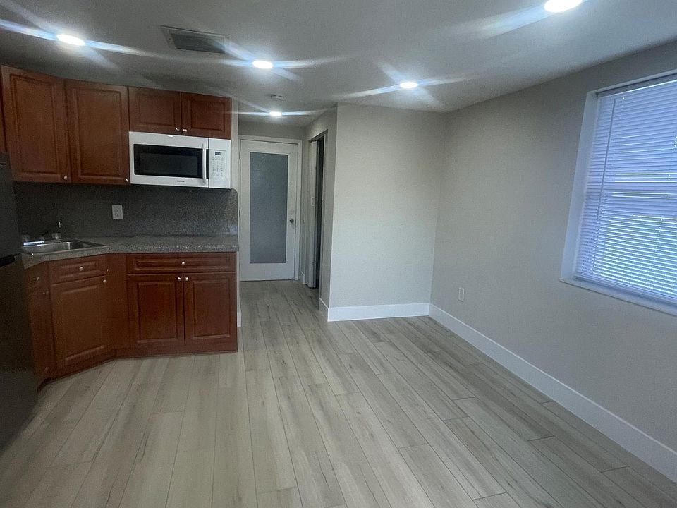 kitchen/dining - living area 
Kitchen has all stainless steel appliances