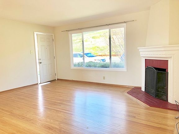3rd image of 1737 Hillside Blvd