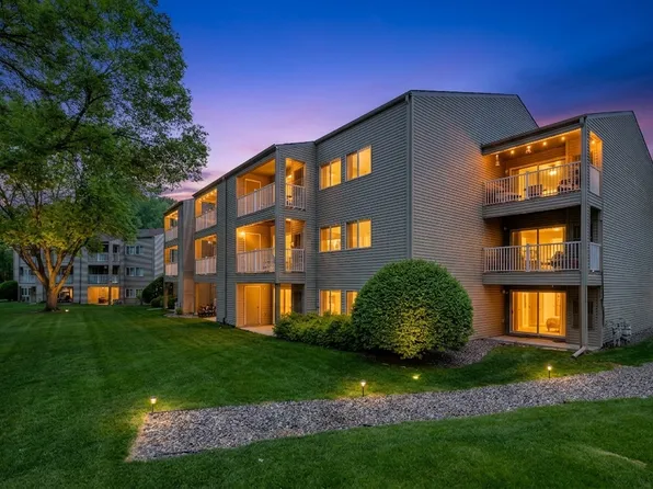 1225 Ferndale St N #B1, Maplewood, MN 55119