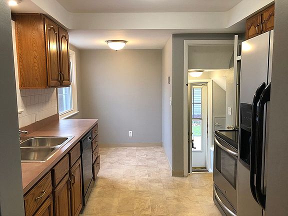 5th image of 30532 Willow Ln