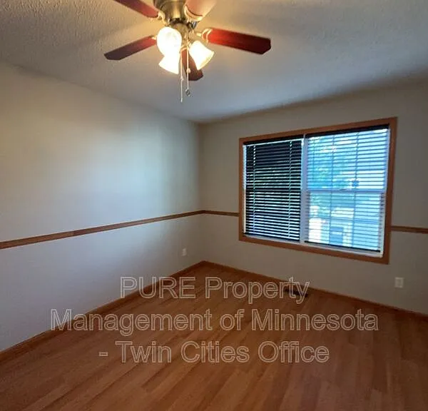 1033 Traditions Ct — Photo 7