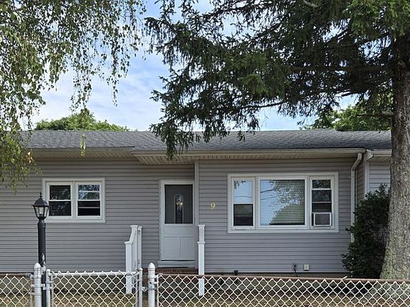 9 Booker Dr