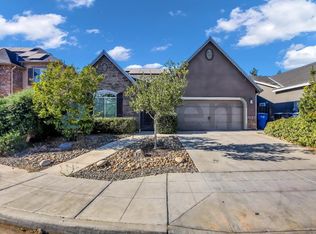 5462 W Floradora Ave, Fresno, CA 93722