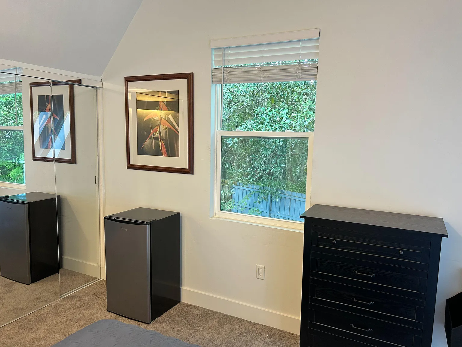 4 bed, 2.0 bath, 2000 sqft, $918 — Photo 4