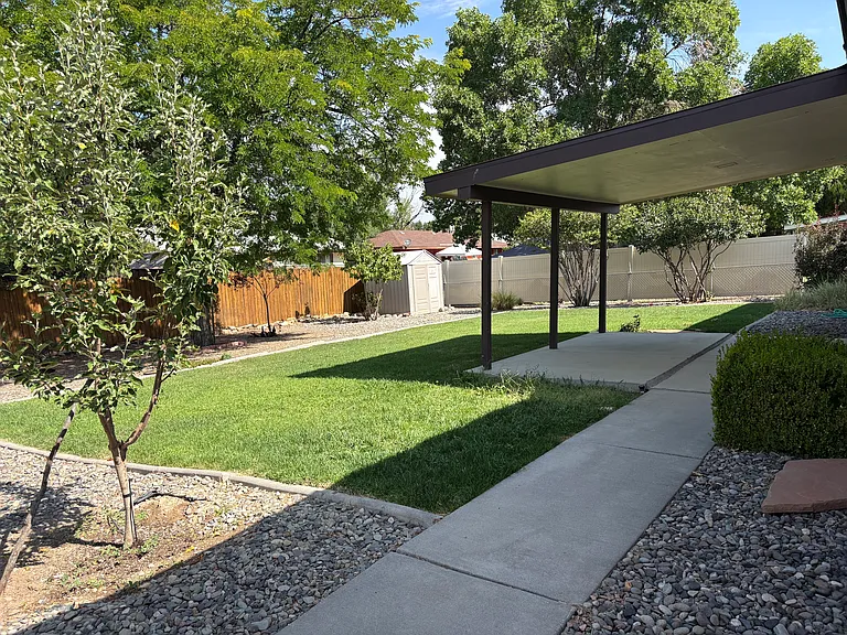 1316 Kent Ave — Photo 3