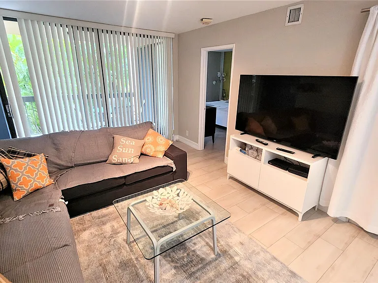 600 Egret Cir #7201 — Photo 5