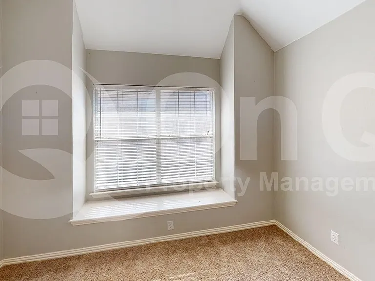 4536 Brenda Dr — Photo 7