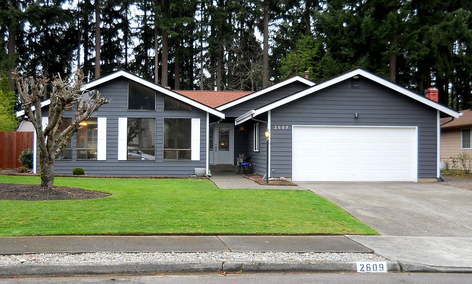 1st image of 2609 35th Ave SE