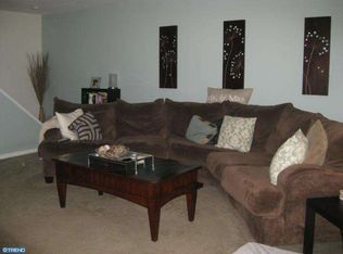 3107 Harbour Dr, Palmyra, NJ 08065