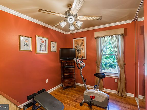 3rd image of 2903 Burgundy Pl