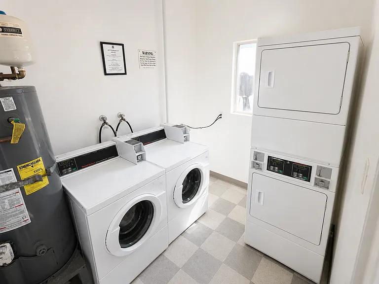 1841 S Tremont St #4 — Photo 4