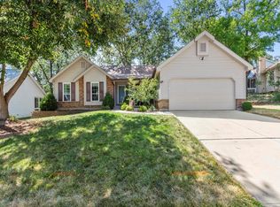 1607 Daybreak Point Ct, Ballwin, MO 63021
