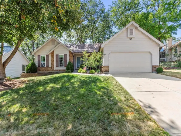 1607 Daybreak Point Ct, Ballwin, MO 63021