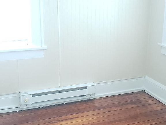 5th image of 1653 Woodland Ave NW #2