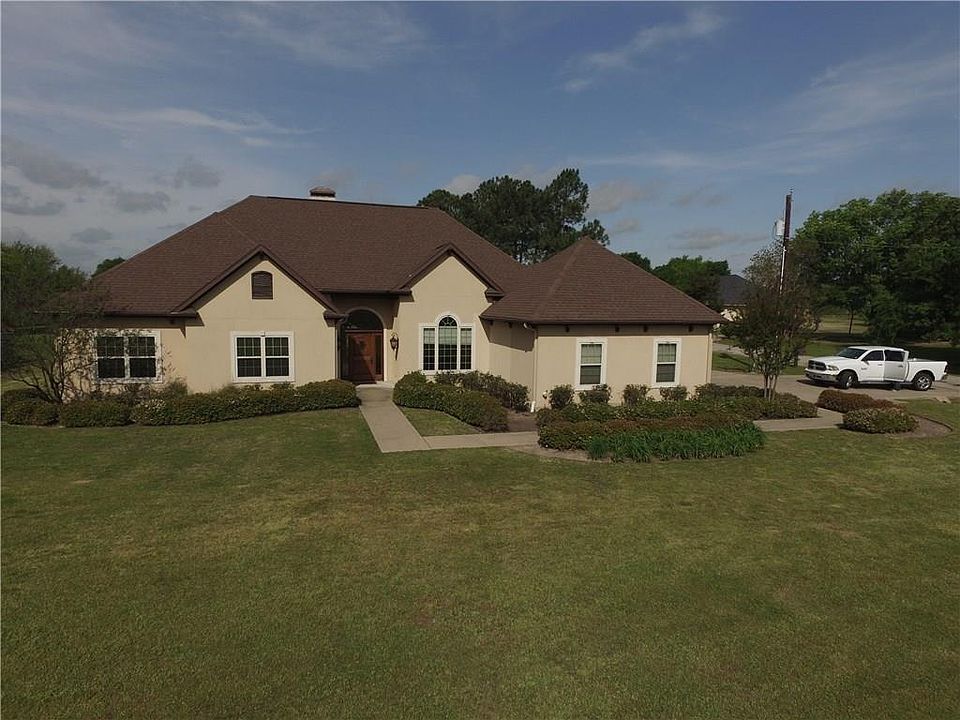 1st image of 111 Briarwood Ln