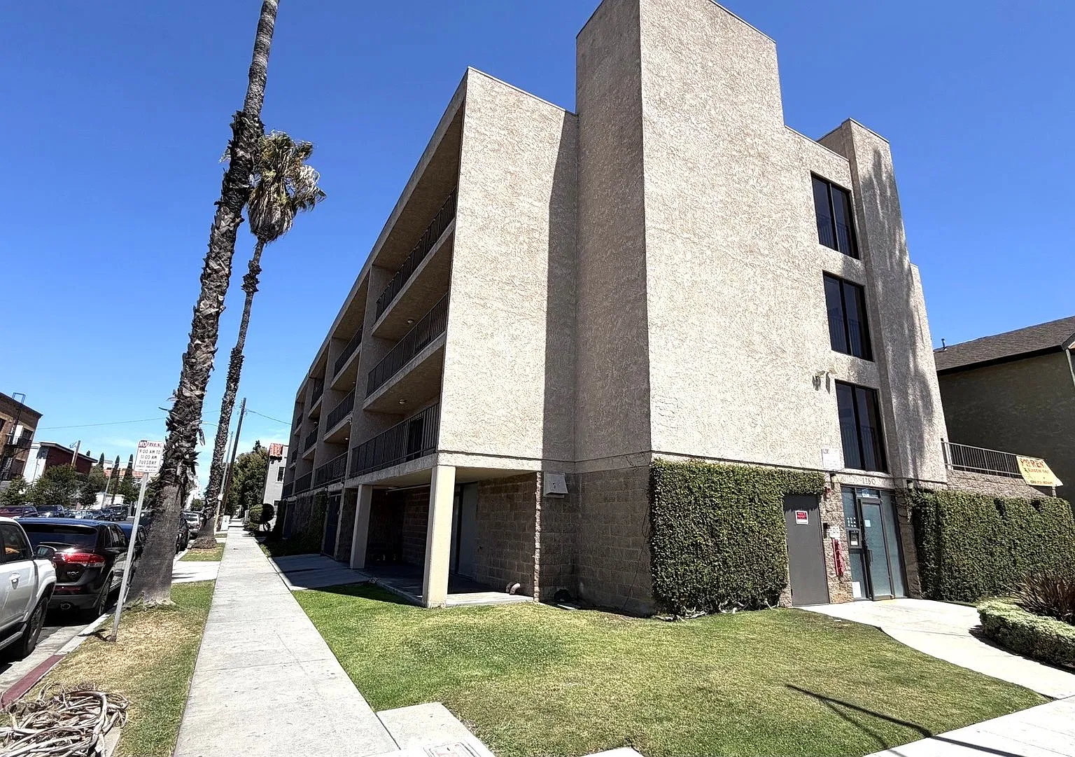 1160 Pacific Ave — Photo 1