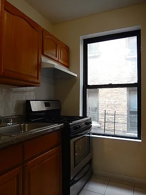 Rented by Bohemia Realty Group | media 10