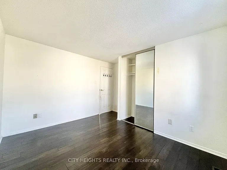 45 Hansen Rd N #20 — Photo 22