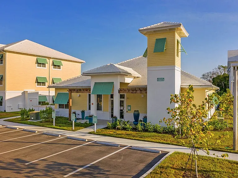 Waterline Bonita Springs — Photo 46