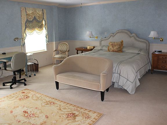 4th image of 355 Blackstone Boulevard #402