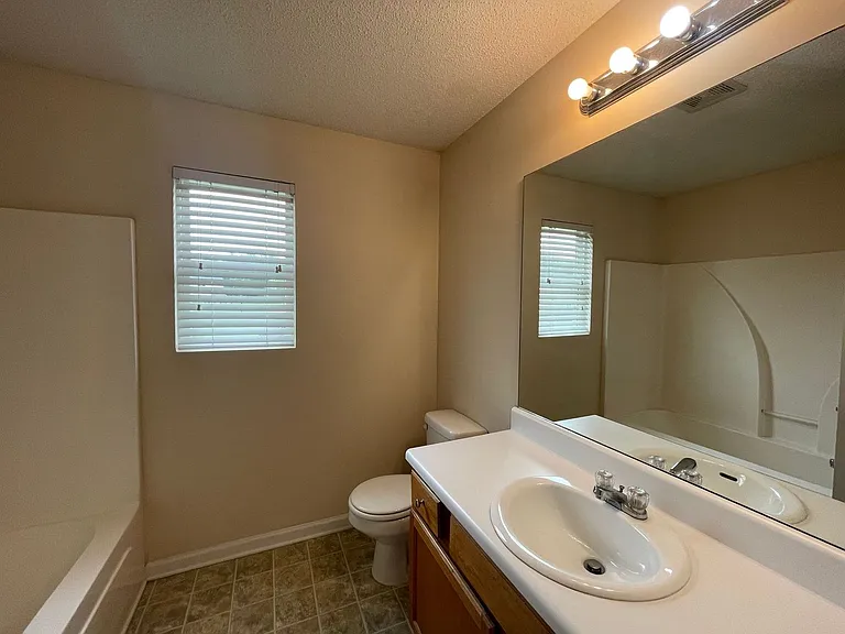 149 Bridgewater Cir — Photo 7