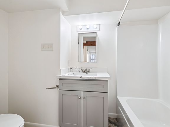 5th image of 1410 Broadway St APT D