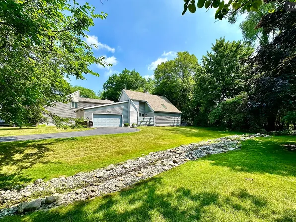 3722 Cavalier Dr, Okemos, MI 48864