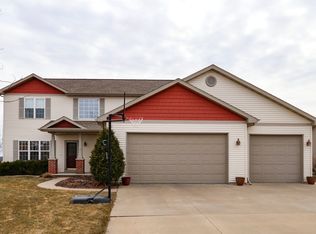 W7029 Glen Valley Dr, Greenville, WI 54942