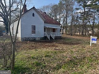 2nd image of 303 County Line Rd