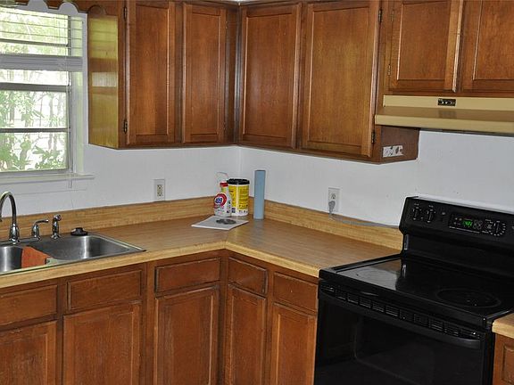3rd image of 2705B Cockrell Ave #B