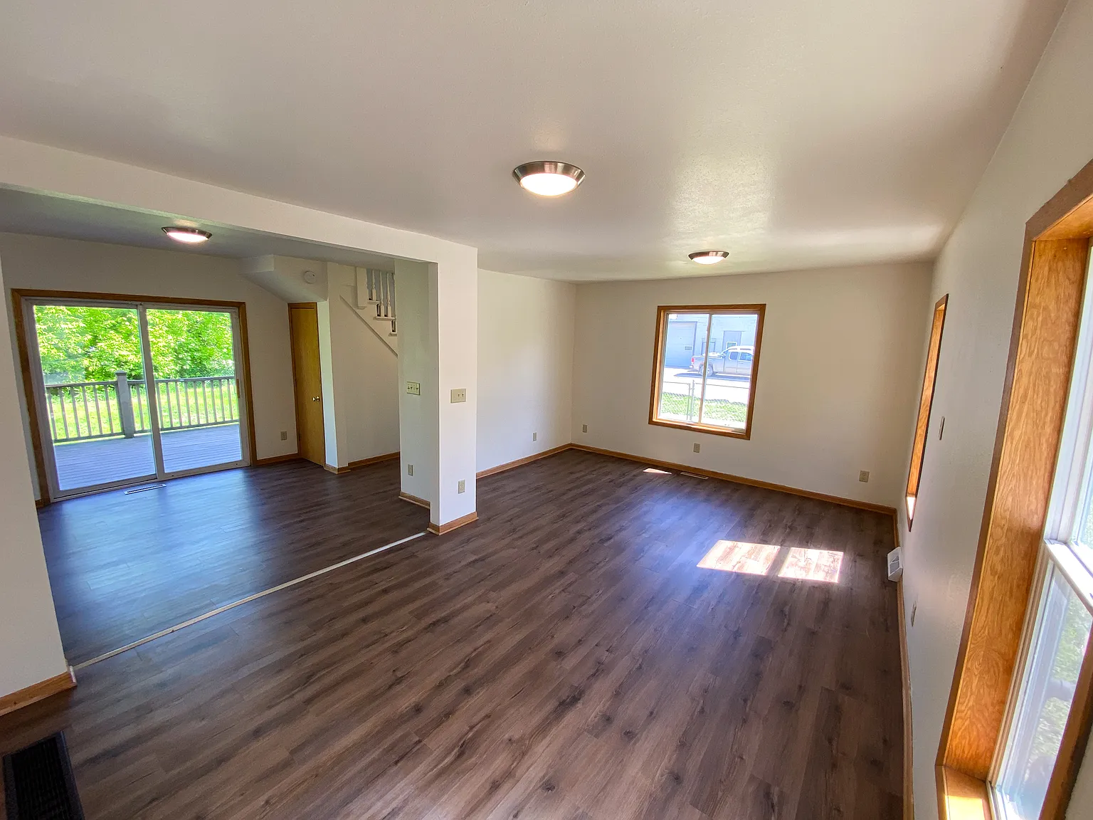 3 bed, 1169 sqft, $1,727 — Photo 4