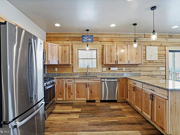 5th image of 957 N Camp Rd