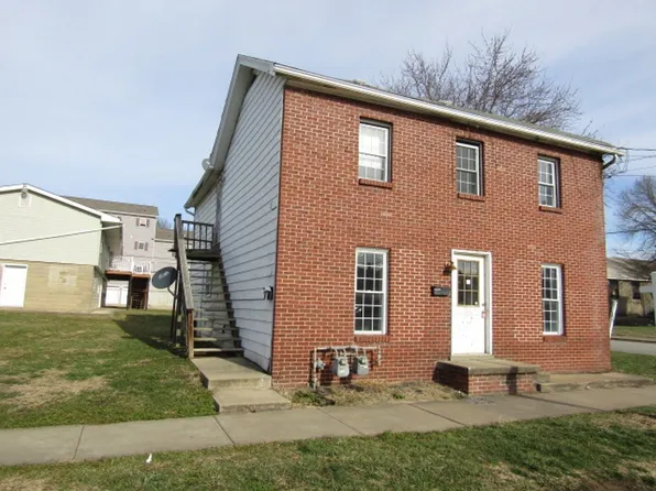 84 2nd St, California, PA 15419
