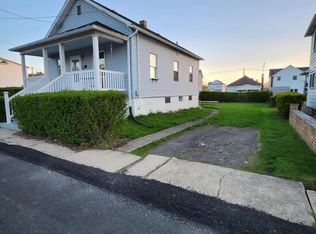 1006 Ward St, Jessup, PA 18434