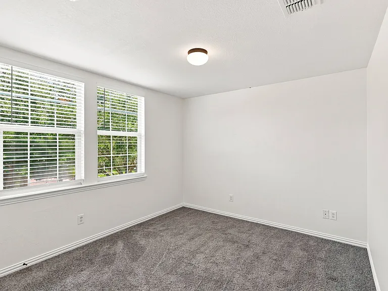 3403 Oakleigh Ln — Photo 16
