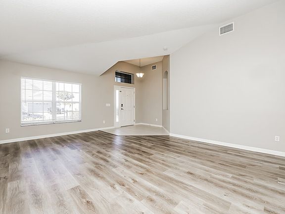 3rd image of 3128 Prairie Iris Dr