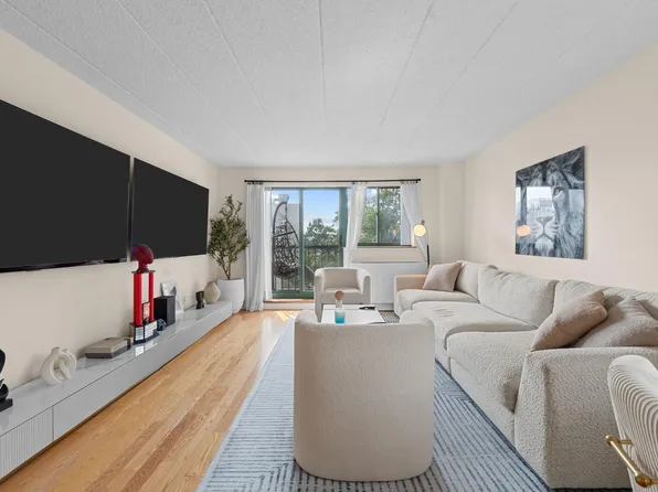 3220 Fairfield Avenue #6A, Bronx, NY 10463