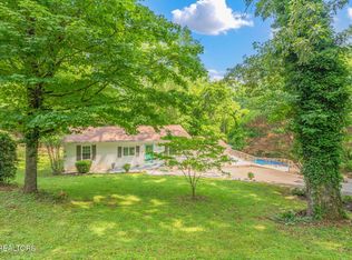 6136 Walnut Valley Dr, Knoxville, TN 37919