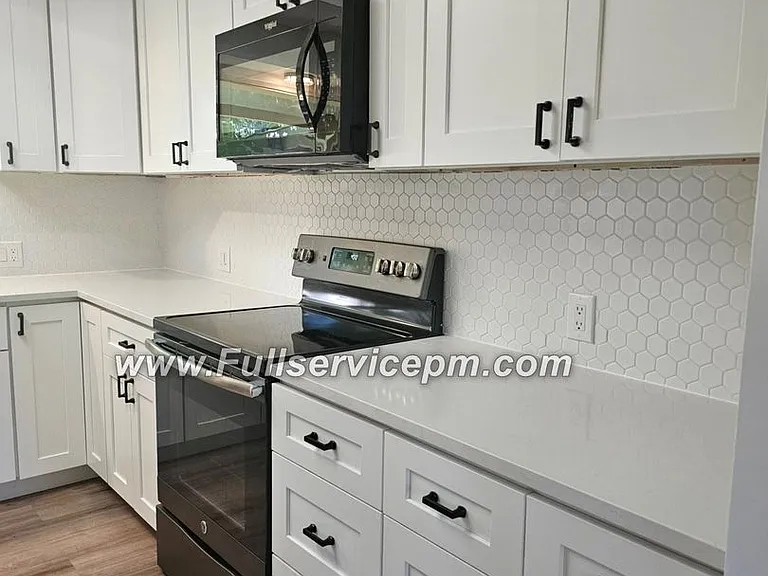 1800 4th St NE — Photo 13