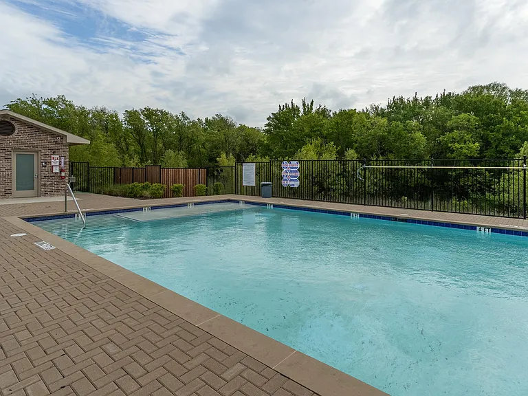 5917 Bellflower Dr — Photo 28