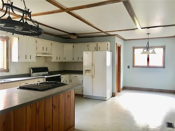 3rd image of 319 Mansion Ave