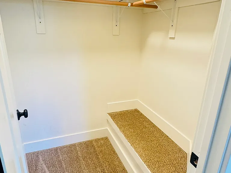 3953 Pheasant Dr — Photo 11